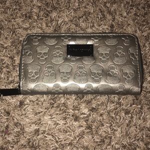 Betsey Johnson skull wallet
